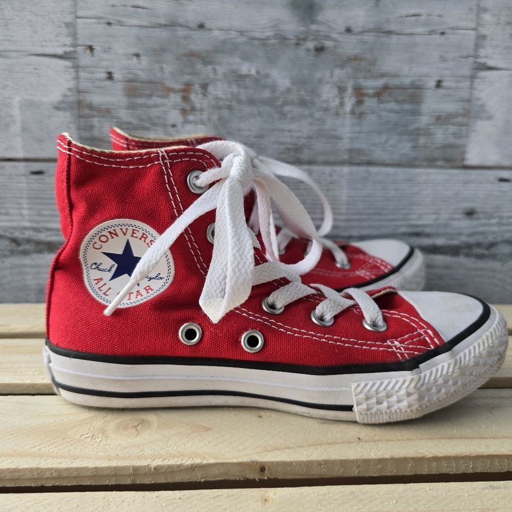 Converse Chuck Taylor All Star High Tops Youth Size 11.5